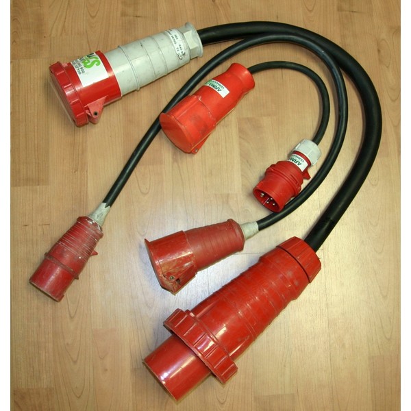 Verloop CEE 63A/5P naar CEE 125A/5P Verloop CEE 63A/5P naar CEE 125A/5P